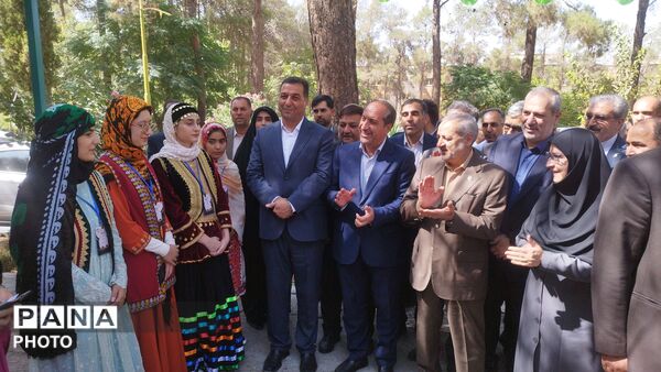 بیست‌وپنجمین اردوی کشوری دانش‌آموزان عشایر دختر در اصفهان با حضور وزیر آموزش و‌پرورش