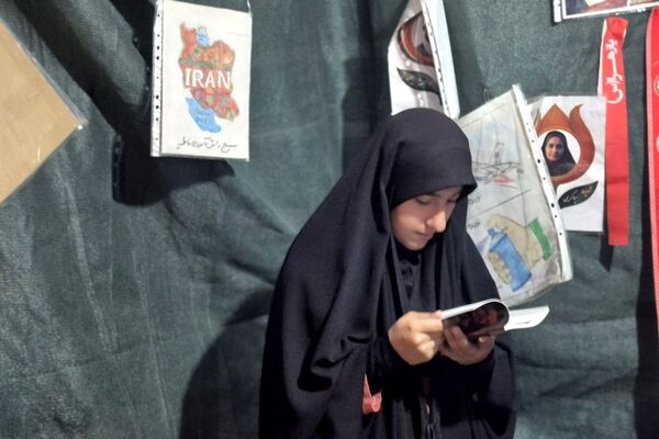طوفانِ کتاب در ساحلِ موکب