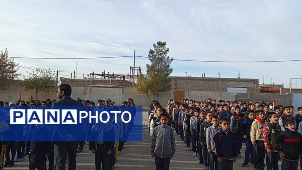 مراسم صبحگاهی در مدرسه پسرانه برادران ابراهیمی نیا