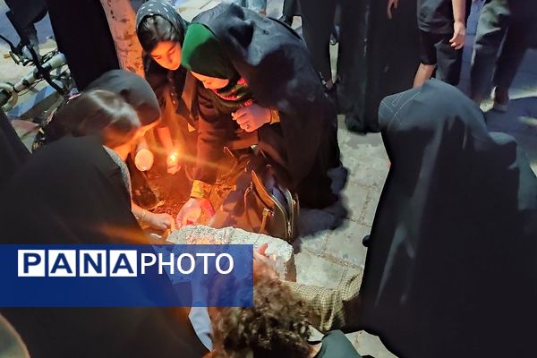 مراسم نمادین آتیش زدن خیمه ها در عصر روز عاشورا در شهر بار