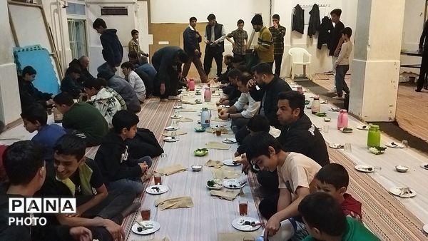 مسجد الرضای نیشابور میزبان روزه داران ماه مبارک رمضان 