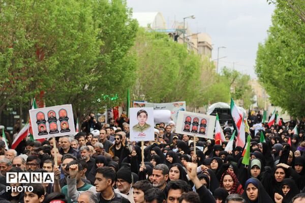 تشییع پیکر آخرین بازمانده شهدای خانواده دهقان در قم