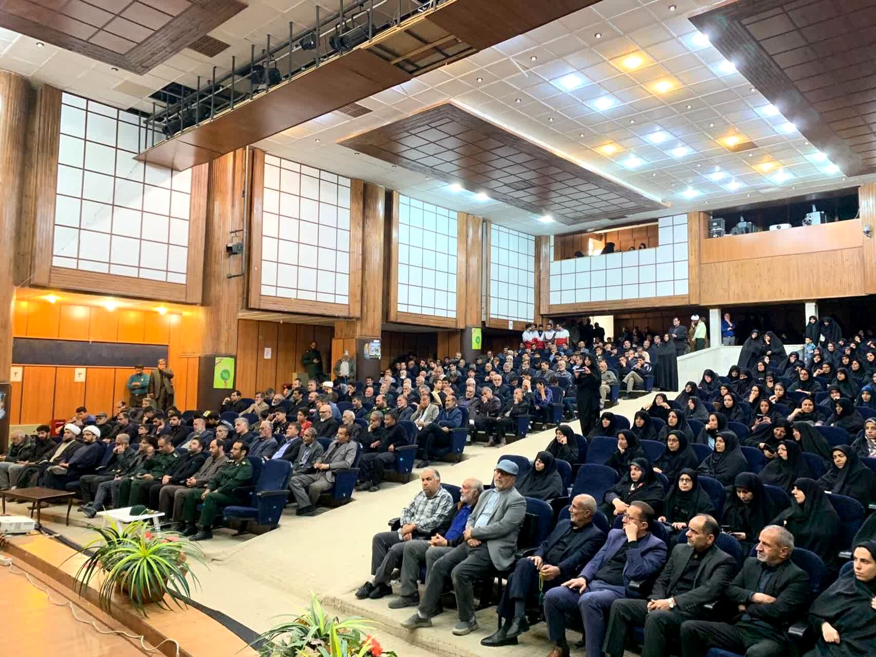 مراسم گرامی‌داشت فتح خرمشهر و شهدای خدمت در شهرستان تویسرکان
