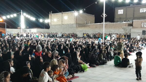 برگزاری جنگ شادی خانوادگی در مصلی شهر سلامی به مناسبت عید سعید فطر