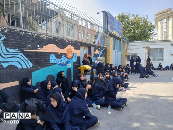 مسابقات ورزشی در هنرستان کیمیا ناحیه ۳ 