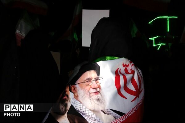تجمعات مردمی در رودهن