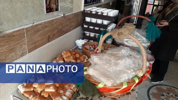 جشن با شکوه انقلاب در دبیرستان فدک منطقه ۱۲