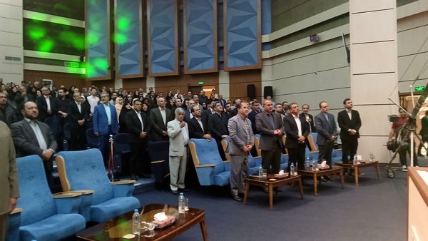 معلم قلب تپنده پایتخت دانایی