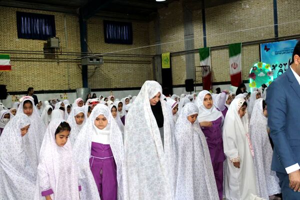 جشن تکلیف دانش‌آموزن دختر در گچساران