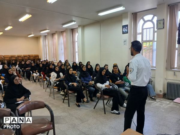 دوره مقدماتی همیاران اورژانس در دانشگاه پیام نور 