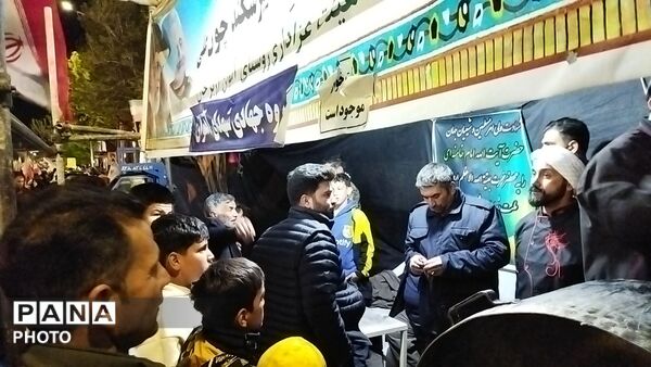 گذری بر فعالیت موکب گروه جهادی بسیج شهدای آهوار در مراسم چهلم رهبر شهید و شهدای میناب 