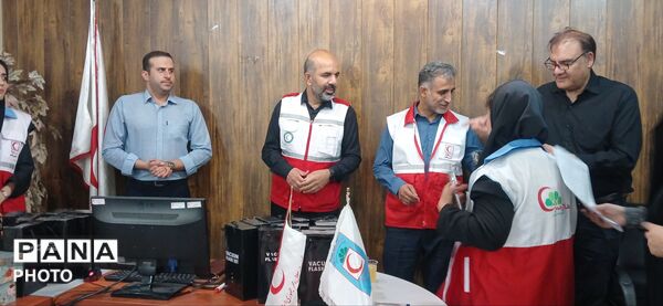 تجلیل و تقدیر از نوجوان هلال احمر ساوجبلاغ