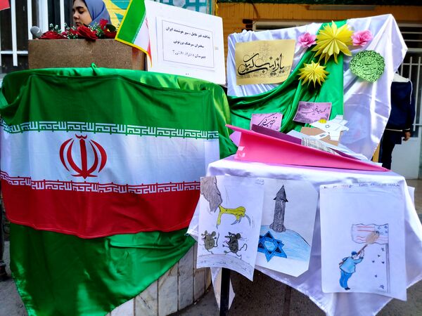 جشن ولادت حضرت زینب در دبیرستان دخترانه دانشور 2 