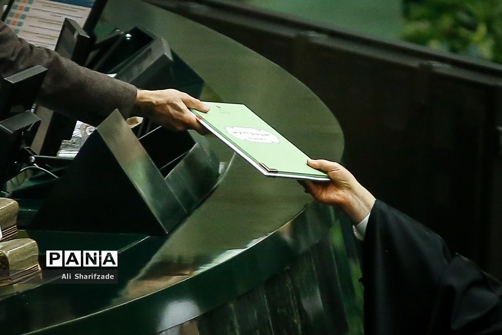 لایحه بودجه ۱۴۰۴ فردا تقدیم مجلس می‌شود