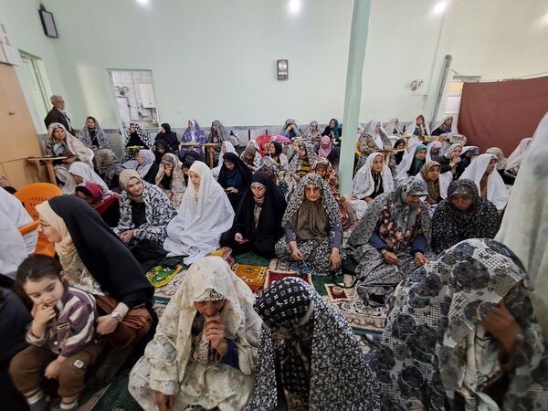 اقامه نماز عید سعید فطر در مسجد جامع جمنان قائمشهر