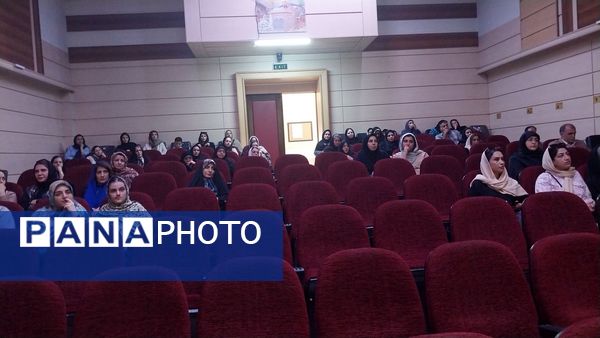 جلسه اولیا مربیان دبیرستان سرافرازان 