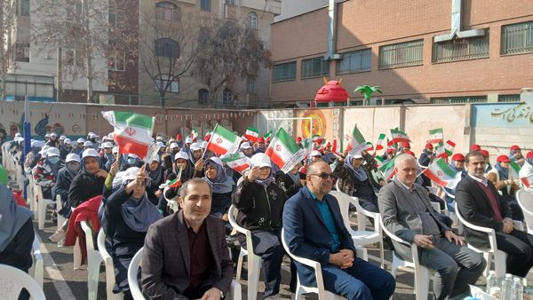 زنگ انقلاب در منطقه ۱۶