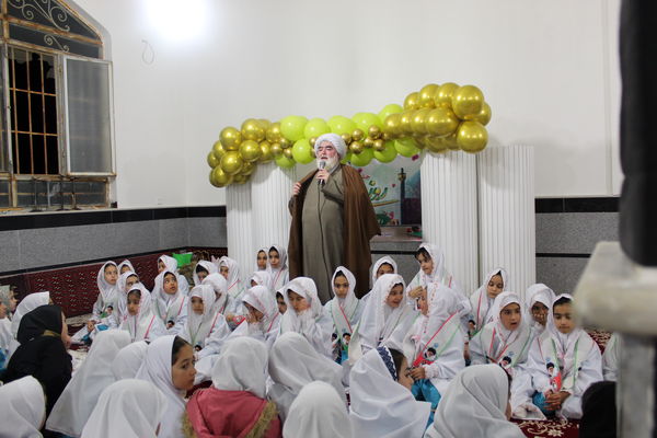 جشن روزه اولی‌ها در دبستان شهید فخرانی شهر درق