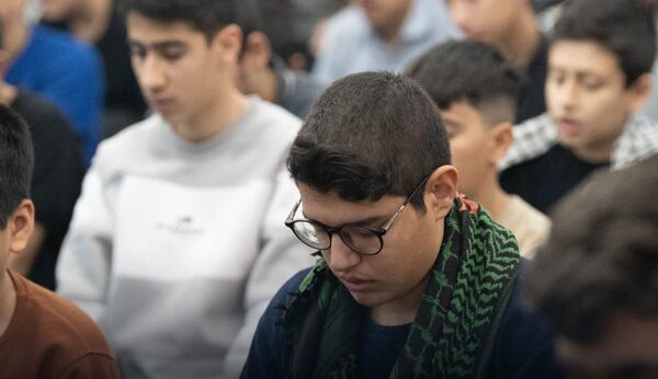 اعتکاف پسران نسل آفتاب