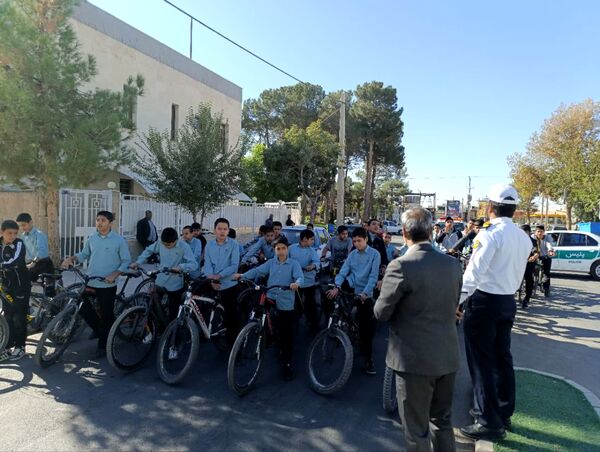 همایش دوچرخه سواری در شهرستان خلیل آباد 