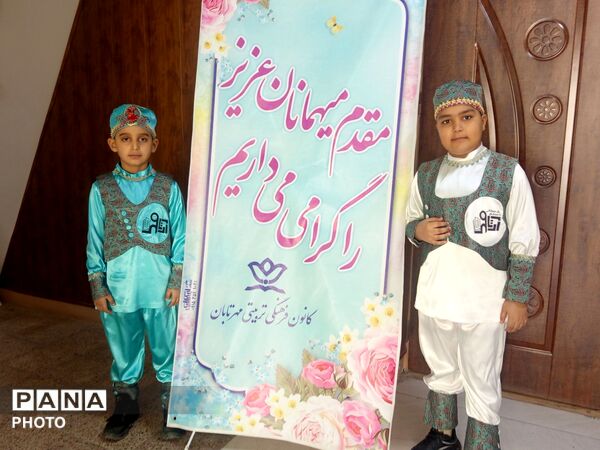 جشنواره فرهنگی هنری دربخش تئاتر عروسکی ونقالی خوانی ویژه پسران ابتدایی 