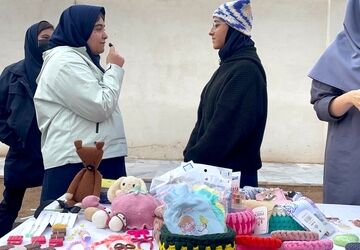 یک روز پرهیجان در بازارچه دانش‌آموزی