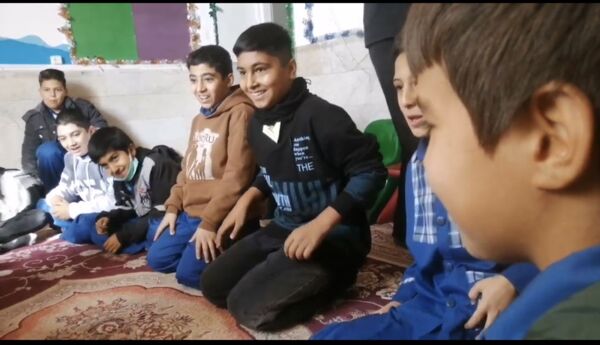دانش آموزان دبستان امیر آقایی مهمان برنامه پرنشاط جوانه های کانون لقمان کاشمر