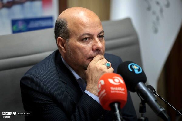 مراسم تجلیل از قهرمانان والیبال دانش‌آموزی ایران