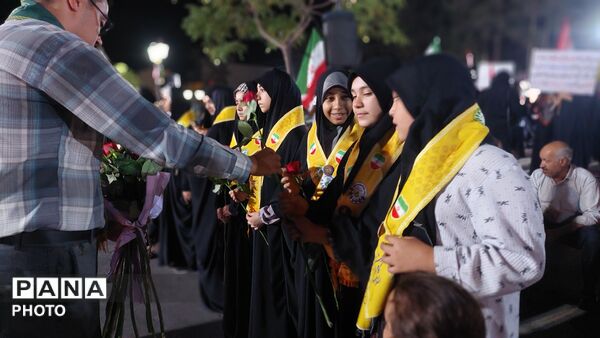 پیشتازان هم‌صدا با آزادگان