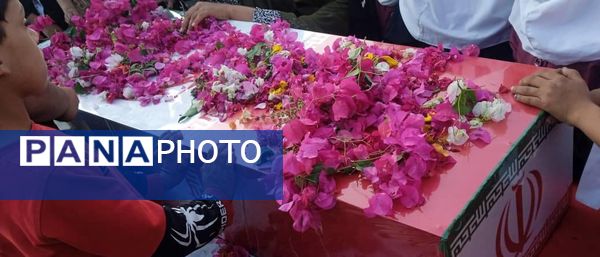 ورود پیکر شهید گمنام به روستای لاور 