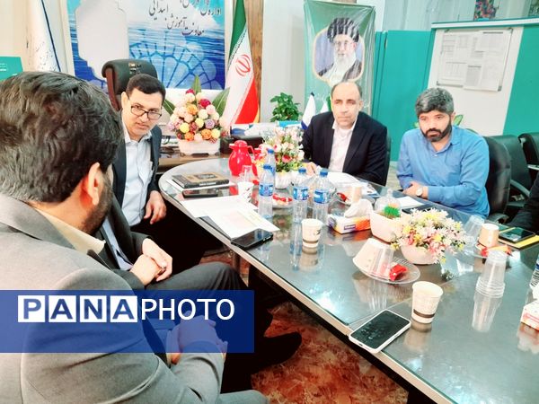 جلسه استانی دومین دوره مسابقه ملی دانش‌آموزان حافظ خوان ایران در بوشهر