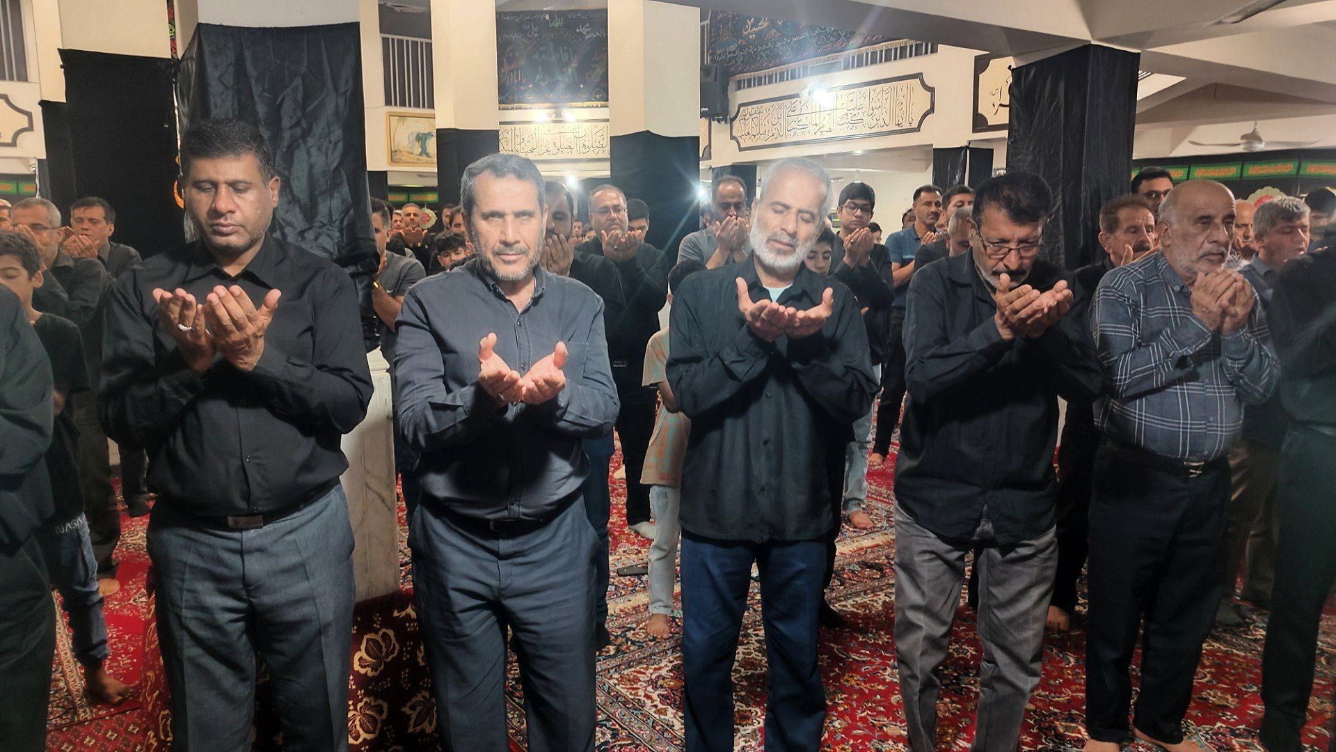 نمازی به یاد ظهر عاشورا