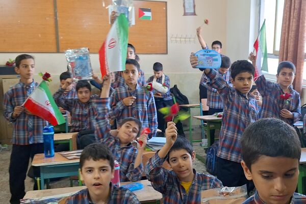 بزرگداشت سیزده آبان در کلاس‌های درس 