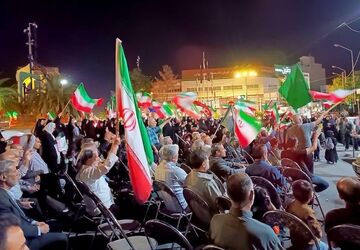 غرفه شهدای دانش آموز ورامین میزبان شما در میدان امام حسین (ع)