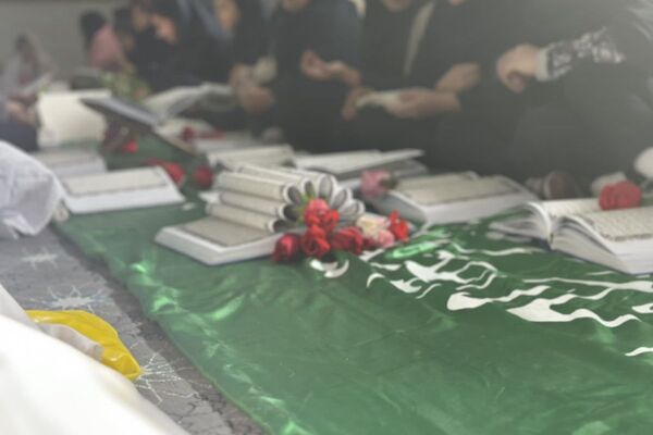 محفل پرفیض انس با قرآن در دبستان مریم بهارستان دو