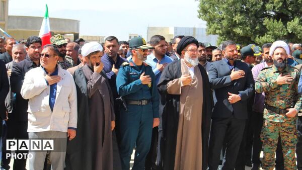دیار آریوبرزن، پیکر فرزند دلیر خود را در آغوش گرفت