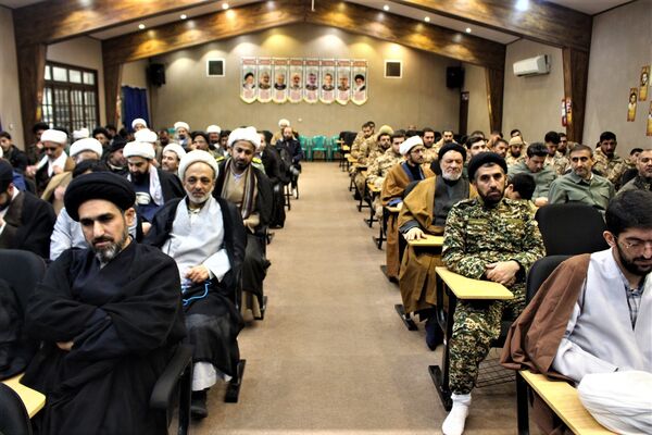تجلیل از خادمان و فرهنگ‌یاران نماز در قم