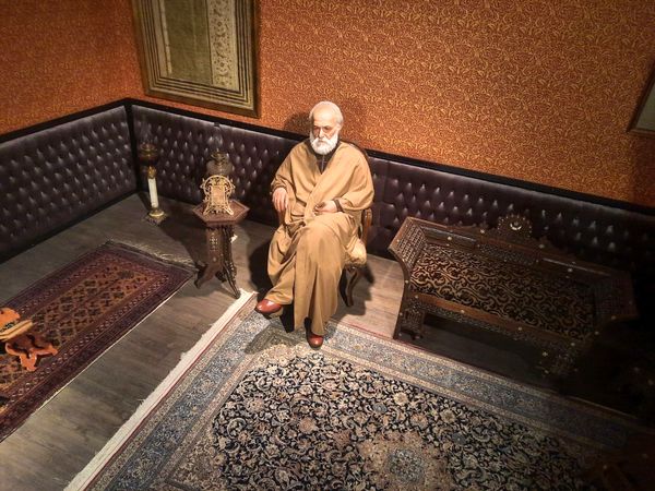 بازدید از موزه ملک و شرکت در همایش علوم انسانی توسط دانش‌آموزان علامه حلی ۵