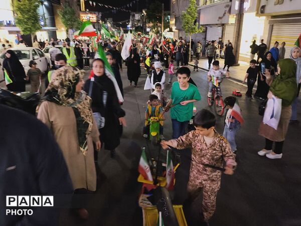 حرکت خودرویی سربازان 1400 پای کار انقلاب