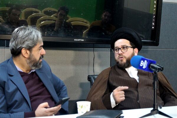 نشست صمیمی «محمد عکاف» با مدیران روابط عمومی نواحی آموزش و پرورش قم