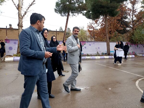 بازدید کارشناسان فحک از هنرستان فلسطین