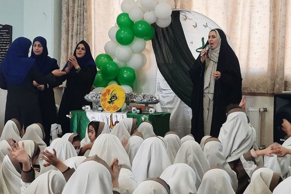 جشن میلاد مولود کعبه در دبستان  شهید بنی هاشمی رباط‌کریم