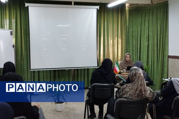 برگزاری مینی دوره هوش مصنوعی در دبیرستان حکمت بهارستان‌دو