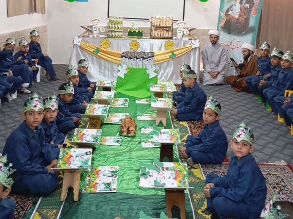 جشن قرآن در دبستان حاج محمد عجب شیر 