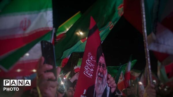 جلوه‌هایی از حماسه حضور در میدان انقلاب
