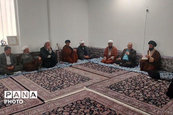 اقامه باشکوه نماز وحدت‌آفرین جمعه در فیروزکوه