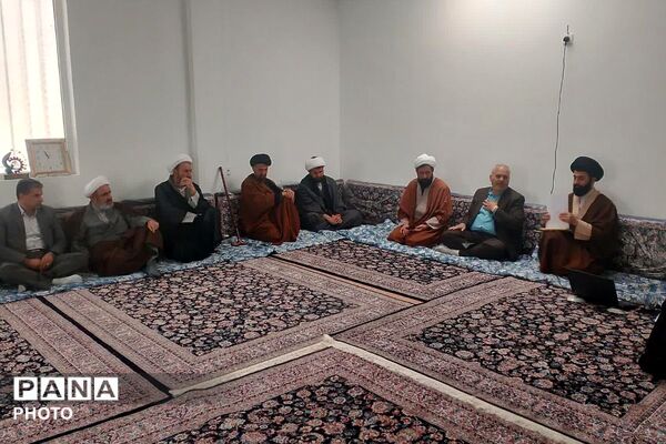 اقامه باشکوه نماز وحدت‌آفرین جمعه در فیروزکوه