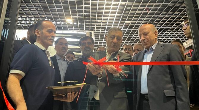 افتتاح کارخانه تجهیز صنعت ربات آرکا و نیروگاه خورشیدی دمیرگران توسط معاون اجرایی رئیس‌جمهور