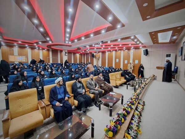 تجلیل نماینده ولی فقیه کهگیلویه و بویراحمد از بانوان شاغل به‌مناسبت ولادت حضرت زهرا (س)