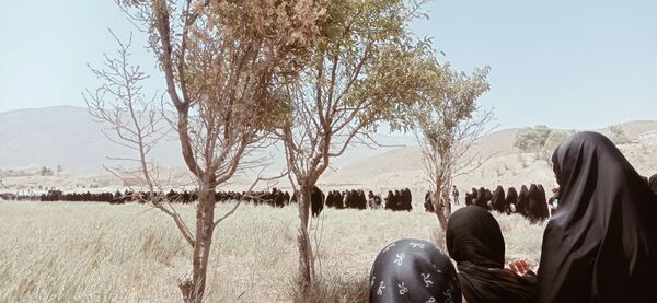 بازماندگان اربعین شهر نسر با راهپیمایی باشکوه یاد شهدای کربلا را گرامی داشتند